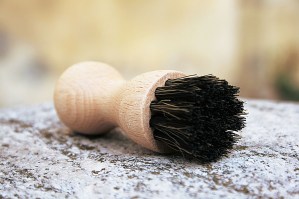 BEARD ALCHEMY - Donatello - Spazzola per baffi in setola grigia
