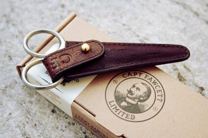 CAPTAIN FAWCETT'S - Forbice con custodia di pelle 