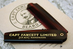 CAPTAIN FAWCETT - Pettine da Barba 