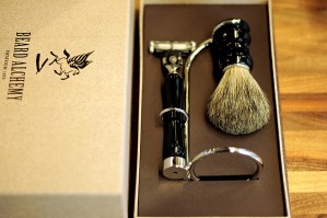 GRIGGIO 1970 - Box con set da rasatura 3 pezzi