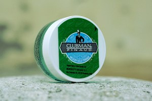 CLUBMAN MEDIUM PINAUD HOLD POMADE