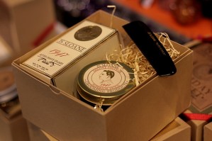 JS SLOANE - Cofanetto con set post rasatura e capelli